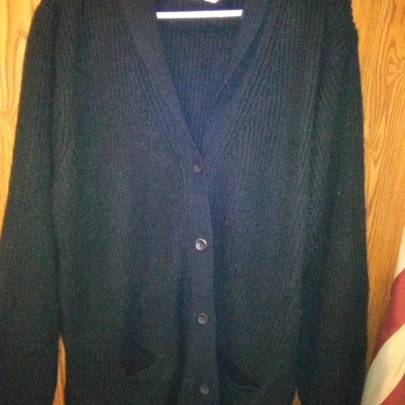 Sweater - Picture 1 of 3